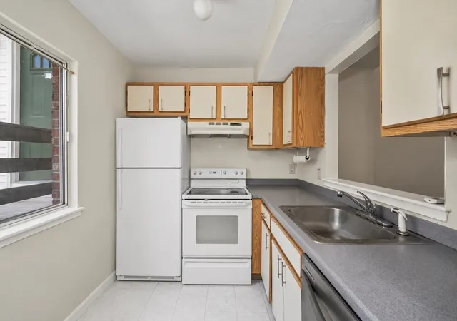 Photo 4 of Condo for sale at 235 Lake St #D, East Weymouth, MA 02189 | MLS# 73542318 | Listing updated on 2026-09-13