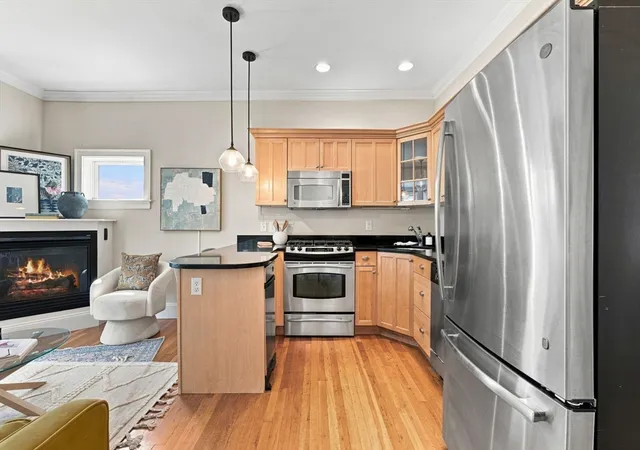 4th image of 77 Old Harbor St, Boston, MA 02127