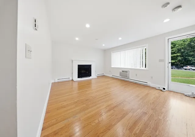 3rd image of 10 Erick Rd #32, Mansfield, MA 02048 | MLS# 73555340