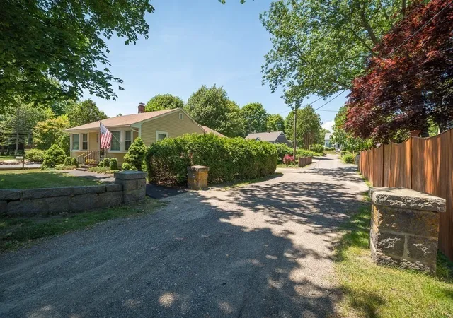 Photo 4 of Sale Pending at 173 Main St, Rockport, MA 01966 | MLS# 73547544 | Listing updated on 2026-09-08