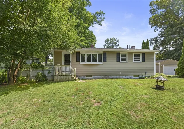 1st image of 122 Paula Cir, East Brookfield, MA 01515 | MLS# 73557686