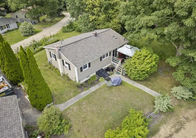 2nd image of 122 Paula Cir, East Brookfield, MA 01515 | MLS# 73557686