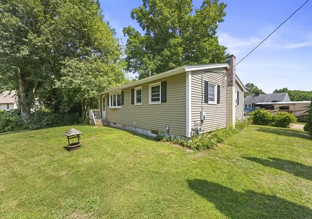 5th image of 122 Paula Cir, East Brookfield, MA 01515 | MLS# 73557686