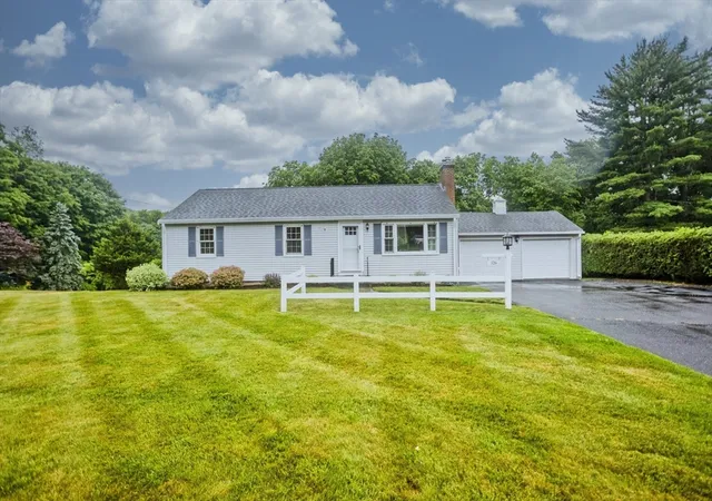 Homes for sale in West Springfield, MA | 326 Dewey Street, West Springfield, MA 01089 | MLS# 73541499