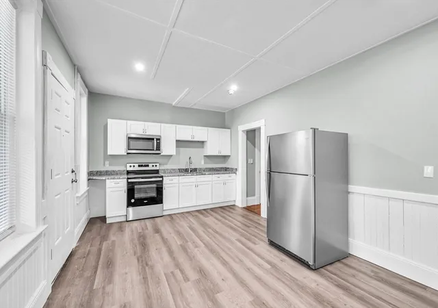 Homes for sale in Northampton, MA | 76 Maple St, Northampton, MA 01062 | MLS# 73466170