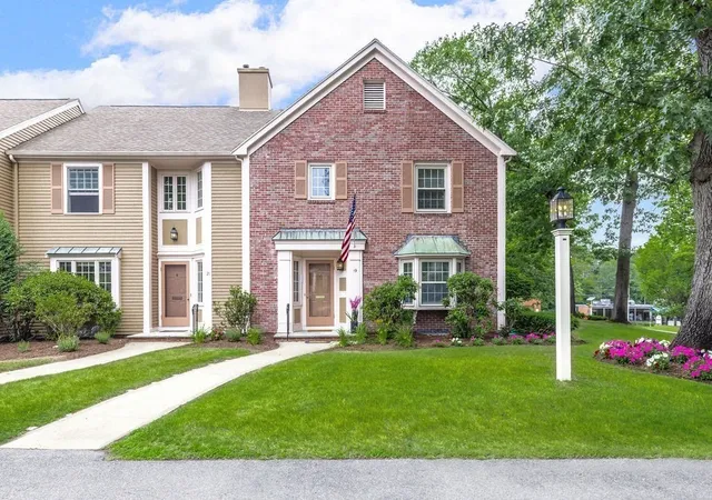 Homes for sale in Needham, MA | 19 Oakland Ave #19, Needham, MA 02492 | MLS# 73546889