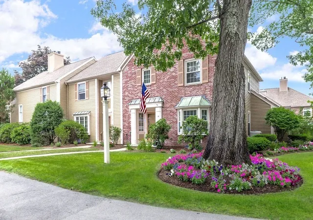 Homes for sale in Needham, MA | 19 Oakland Ave #19, Needham, MA 02492 | MLS# 73546889