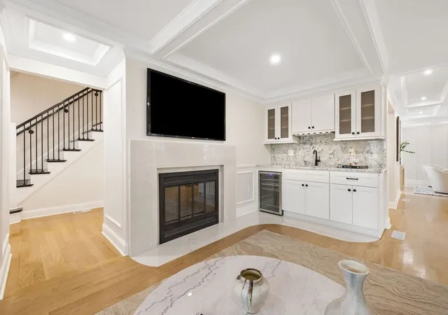 Homes for sale in Needham, MA | 19 Oakland Ave #19, Needham, MA 02492 | MLS# 73546889