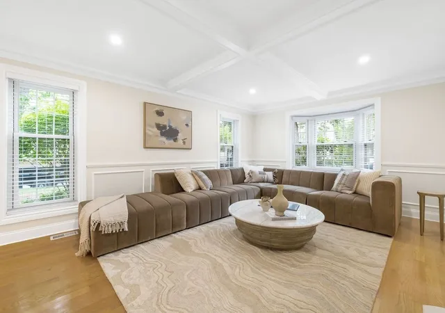 Homes for sale in Needham, MA | 19 Oakland Ave #19, Needham, MA 02492 | MLS# 73546889