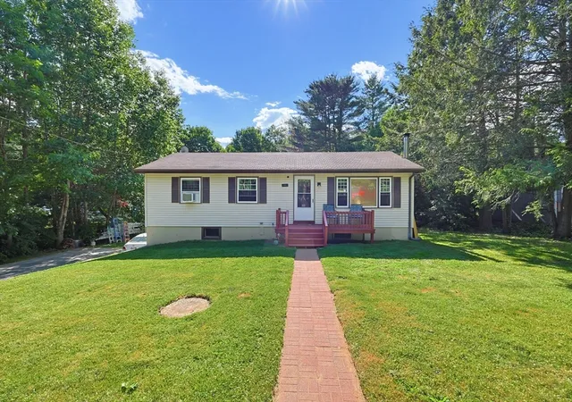 Homes for sale in Wales, MA | 6 Woodland Dr, Wales, MA 01081 | MLS# 73539367