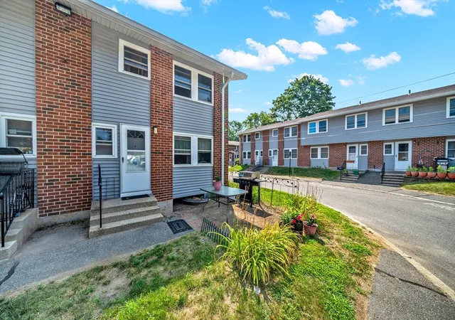 12th image of 48 Manor Court #48, Springfield, MA 01118 | MLS# 73554045