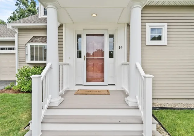 2nd image of 14 D'orlando Way #14, Danvers, MA 01923 | MLS# 73546983