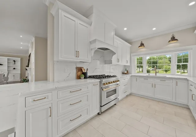 3rd image of 14 D'Orlando Way #14, Danvers, MA 01923 | MLS# 73546983