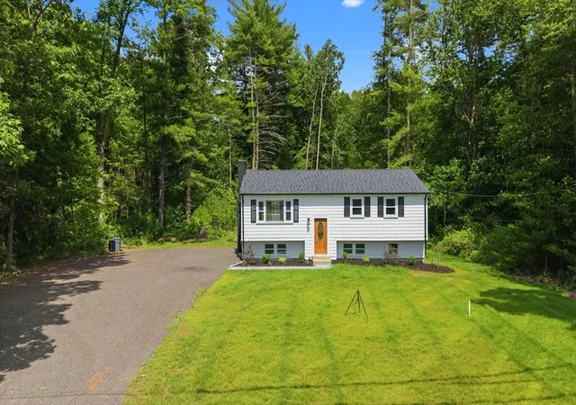 1st image of 159 Walnut St, Halifax, MA 02338 | MLS# 73544750
