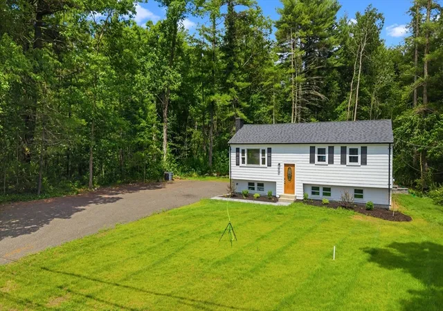 3rd image of 159 Walnut St, Halifax, MA 02338 | MLS# 73544750