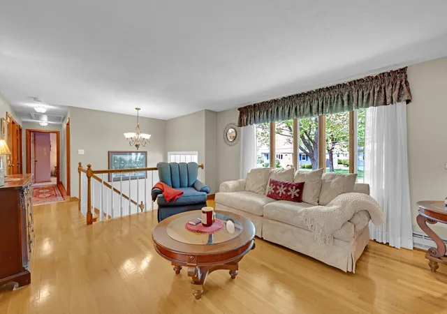 5th image of 45 Lake St, Shrewsbury, MA 01545 | MLS# 73518108