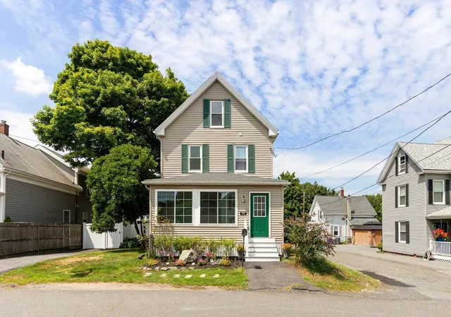 Photo 1 of Sale Pending at 10 Robinson St, Saugus, MA 01906 | MLS# 73562124 | Listing updated on 2026-08-26