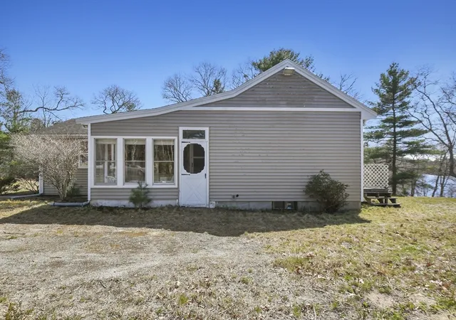 3rd image of 272 Glen Charlie Rd, Wareham, MA 02538 | MLS# 73534964