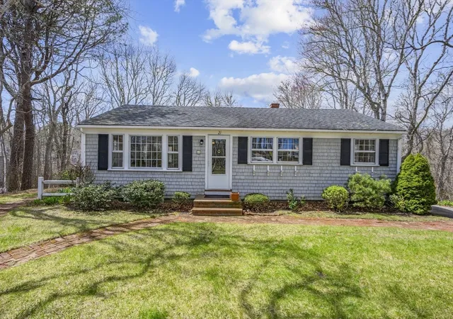 4th image of 21 Uncatena Rd, Mashpee, MA 02649 | MLS# 73515347