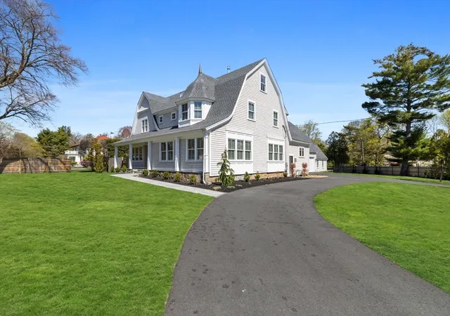 2nd image of 20 Ocean Ave, Swampscott, MA 01907 | MLS# 73509663