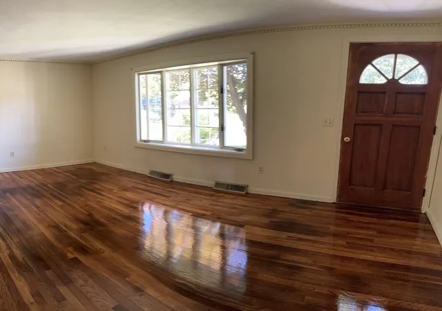 4th image of 15 Wenonah Dr, Ludlow, MA 01056 | MLS# 73562465