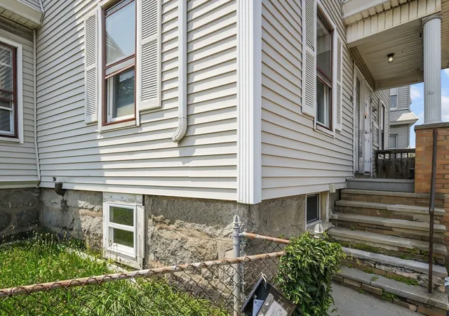 36th image of 51 County St, New Bedford, MA 02744 | MLS# 73443154