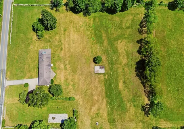 Homes for sale in Little Compton, RI | 25 Westport Harbor Road, Little Compton, RI 02837 | MLS# 73543153