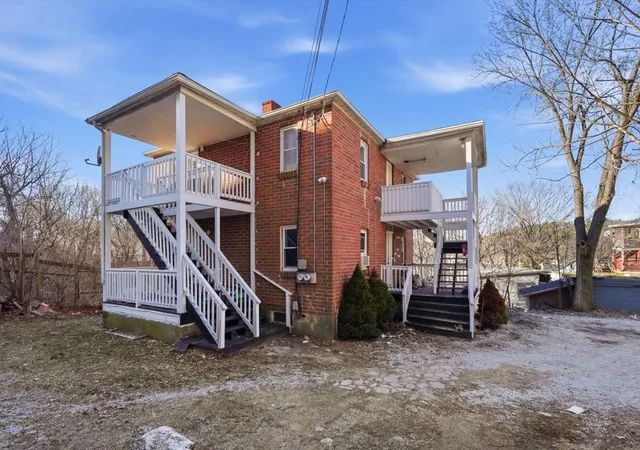 5th image of 98 Cross St, Southbridge, MA 01550 | MLS# 73518839
