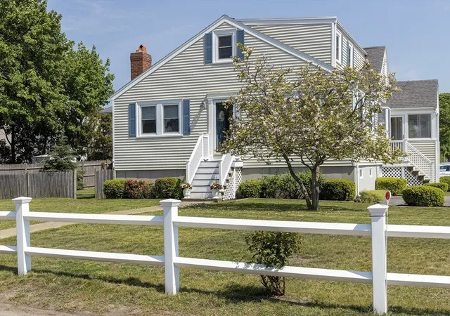 Homes for sale in Hull, MA | 84 Newport Road, Hull, MA 02045 | MLS# 73542580