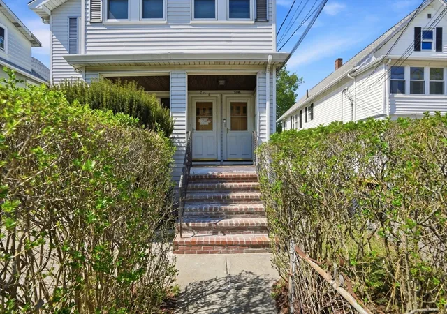 3rd image of 702-704 Mount Auburn St, Watertown, MA 02472 | MLS# 73514943