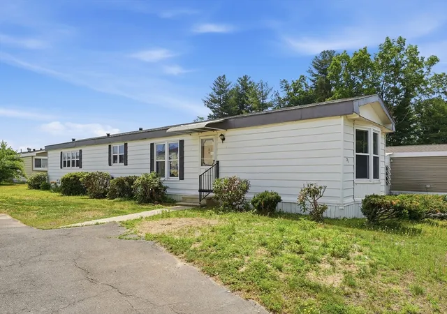 Homes for sale in Westfield, MA | 21 Fourth Ave, Westfield, MA 01085 | MLS# 73536733