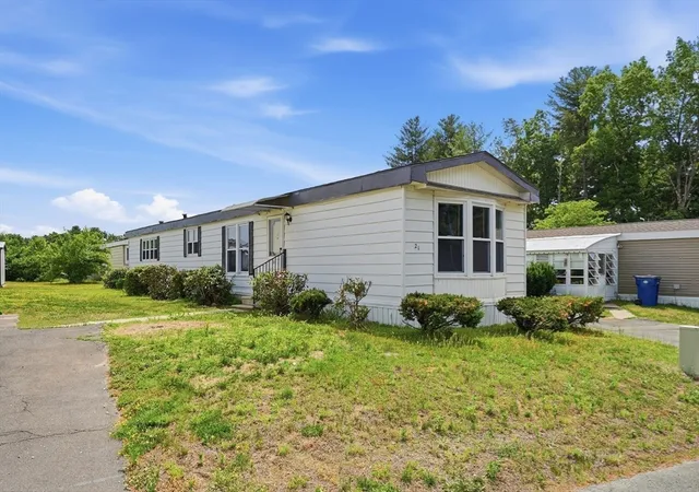 Homes for sale in Westfield, MA | 21 Fourth Ave, Westfield, MA 01085 | MLS# 73536733