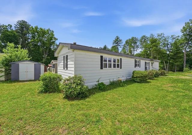 Homes for sale in Westfield, MA | 21 Fourth Ave, Westfield, MA 01085 | MLS# 73536733