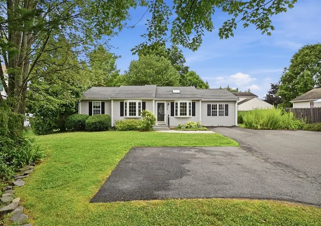 1st image of 14 Florence Rd, Easthampton, MA 01027 | MLS# 73562182