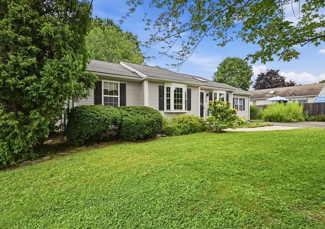 3rd image of 14 Florence Rd, Easthampton, MA 01027 | MLS# 73562182