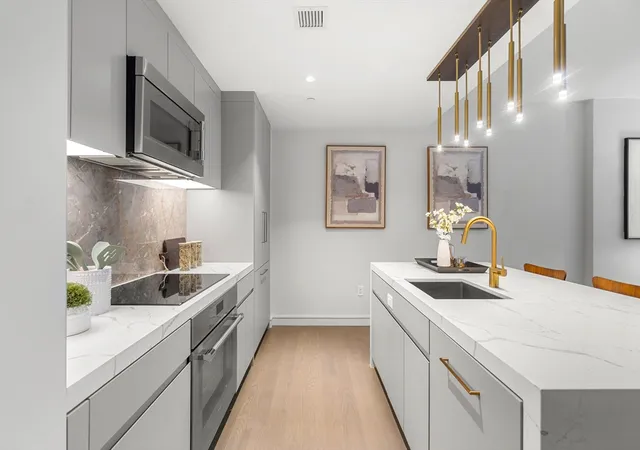 2nd image of 55 Lagrange St #1901, Boston, MA 02116 | MLS# 73558334