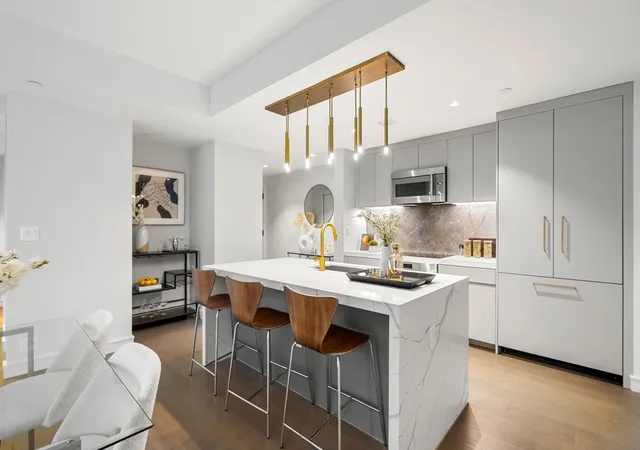 3rd image of 55 Lagrange St #1901, Boston, MA 02116 | MLS# 73558334