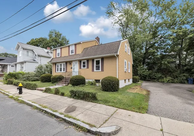 40th image of 20 Paragon, Boston, MA 02132 | MLS# 73567385