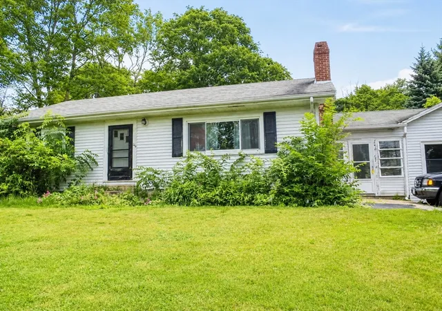 1st image of 249 Main St, Wayland, MA 01778 | MLS# 73564510