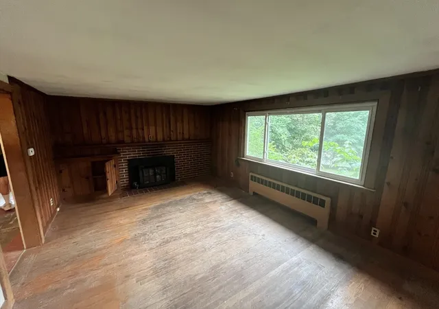 3rd image of 249 Main St, Wayland, MA 01778 | MLS# 73564510