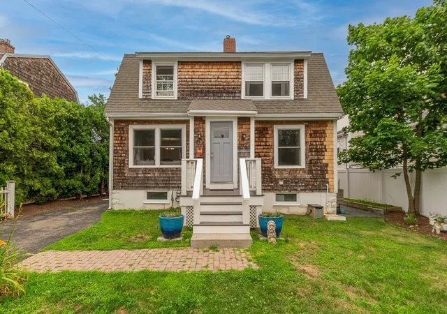 1st image of 17 Hartz St, Gloucester, MA 01930 | MLS# 73553248