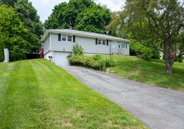 Photo 2 of Sale Pending at 27 Chevy Chase Rd, Worcester, MA 01606 | MLS# 73528987 | Listing updated on 2026-09-18