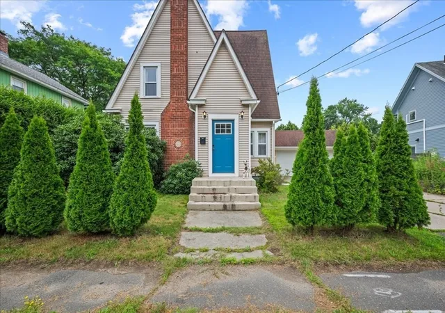 Photo 1 of Single family home for sale at 374 South St, Northampton, MA 01060 | MLS# 73554969 | Listing updated on 2026-10-03