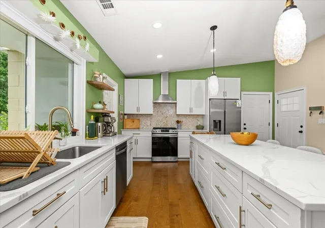 Photo 3 of Single family home for sale at 374 South St, Northampton, MA 01060 | MLS# 73554969 | Listing updated on 2026-10-03