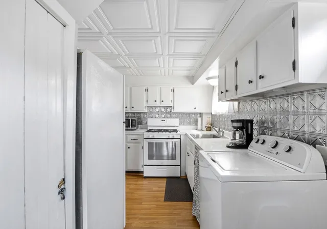 4th image of 10 Cleveland Ave, Wareham, MA 02532 | MLS# 73543678
