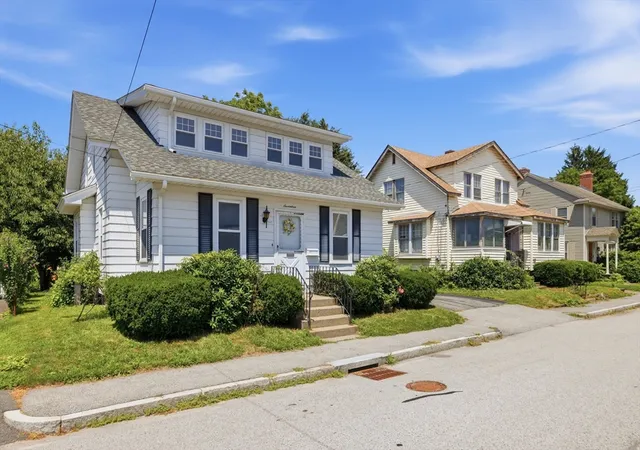Photo 2 of Sale Pending at 17 Rollinson Rd, Worcester, MA 01606 | MLS# 73553118 | Listing updated on 2026-09-18
