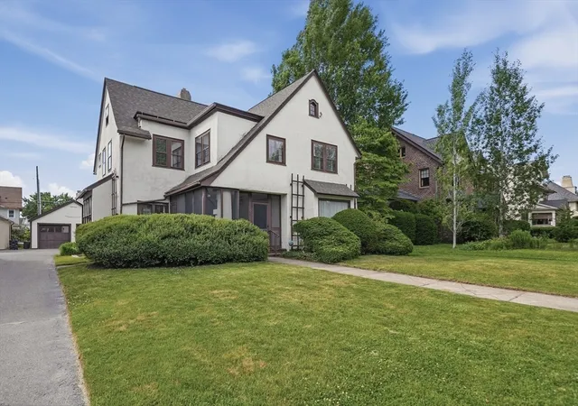 Photo 2 of Single family home for sale at 38 Oxford St, Springfield, MA 01108 | MLS# 73537726 | Listing updated on 2026-09-16