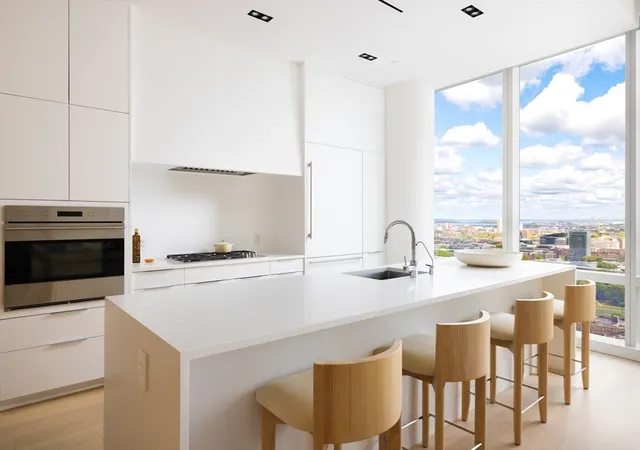 3rd image of 188 Brookline Ave #29B, Boston, MA 02215 | MLS# 73535894