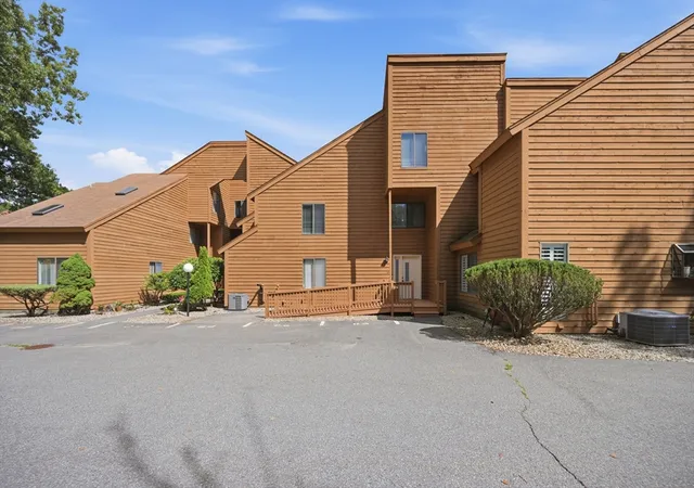 Photo 3 of Condo for sale at 84 Perkins Ct #84, Haverhill, MA 01832 | MLS# 73568878 | Listing updated on 2026-09-16