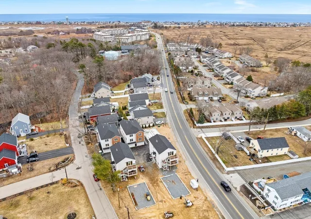 2nd image of 2 Old County Rd, Salisbury, MA 01952